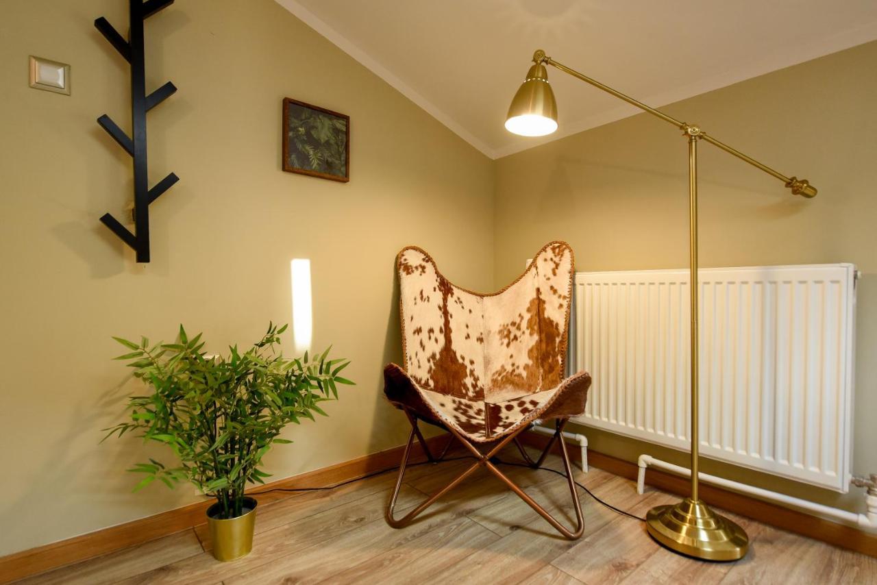 Plants Attic Studio - Location - Old Town Apartment Bucharest